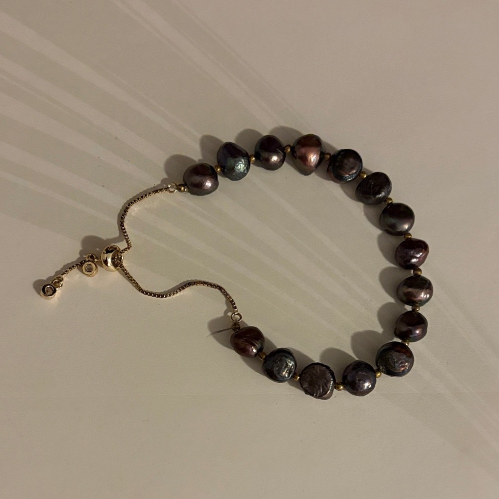 Elegant Black Pearl Bracelet